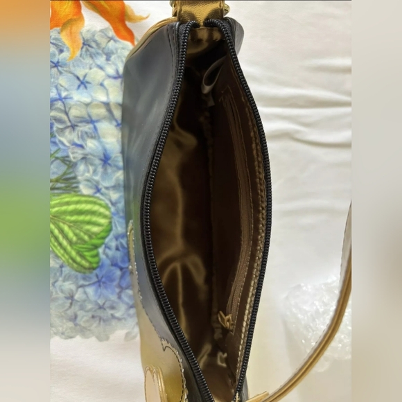 Disney Mickey Minnie Black Gold Faux Leather Shoulder Bag - Picture 8 of 12